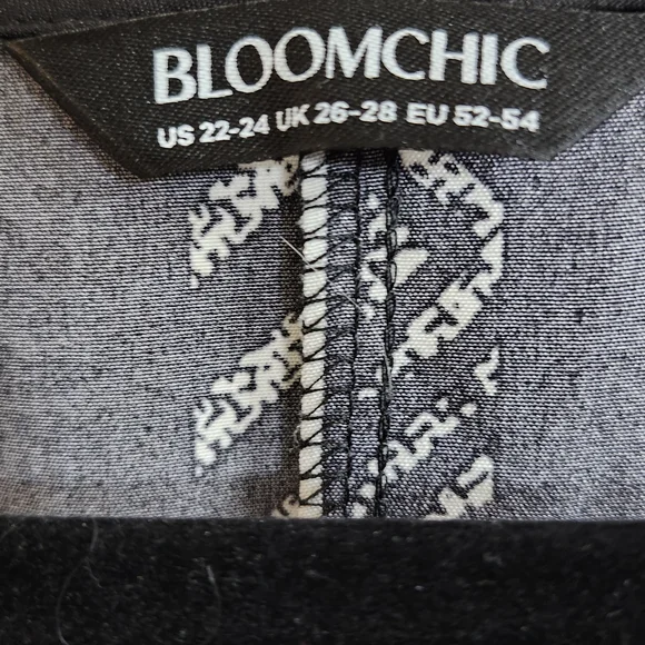 BloomChic Black and White Chevron Maxi Dress - Picture 2 of 4